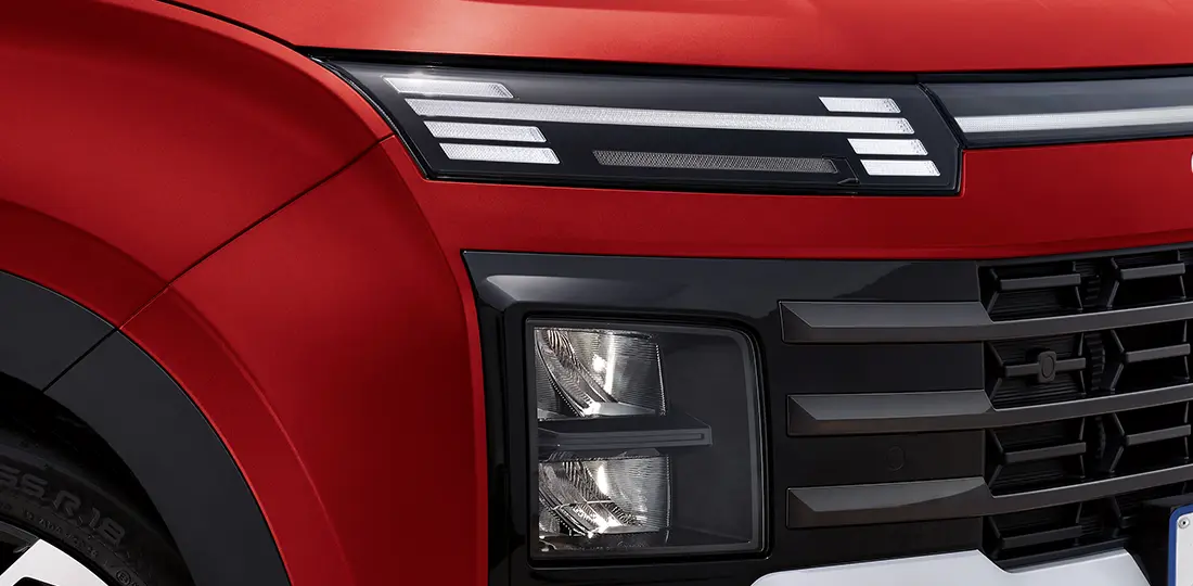 Alcazar_Exterior 1100 x 540 LED Headlamps