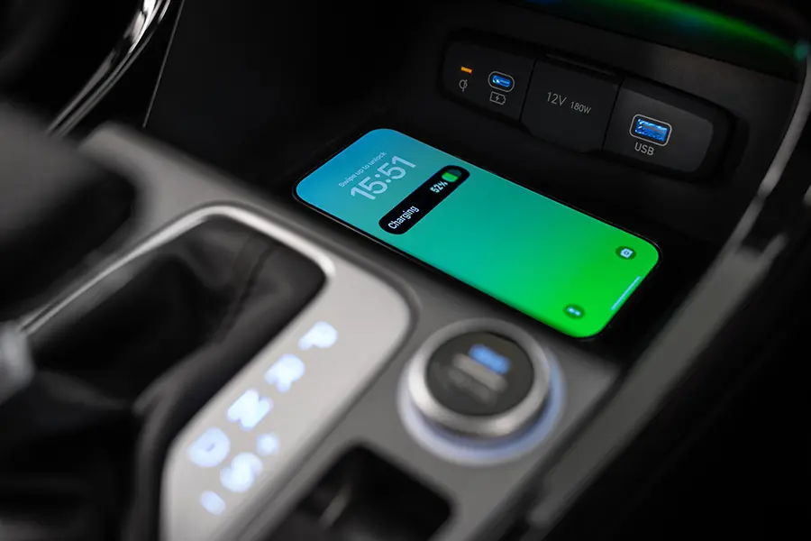 Alcazar_Interior 900 x 600 Wireless charging