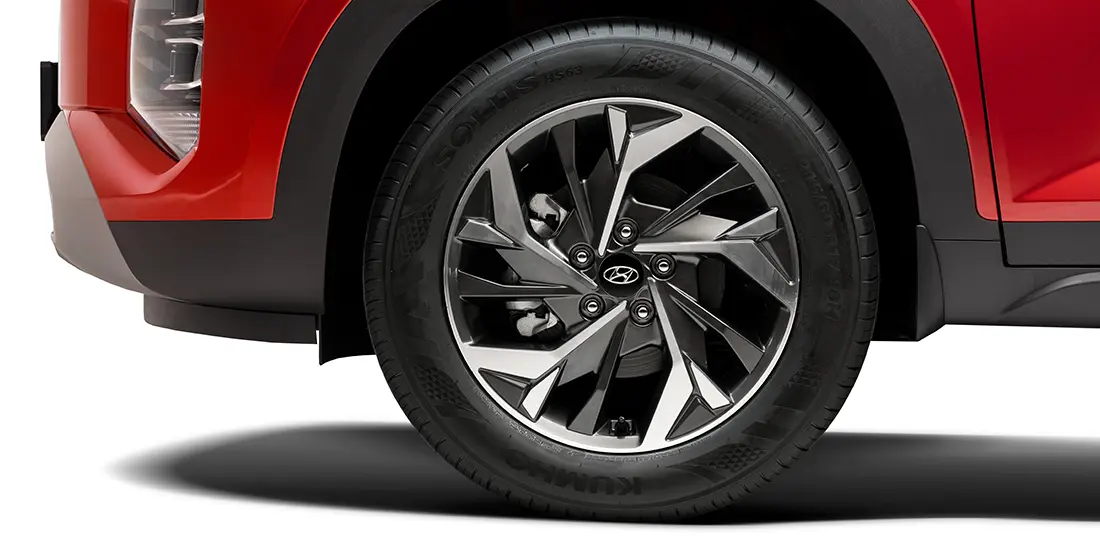 Creata_Exterior 1100 x 540 17 Inch Wheels