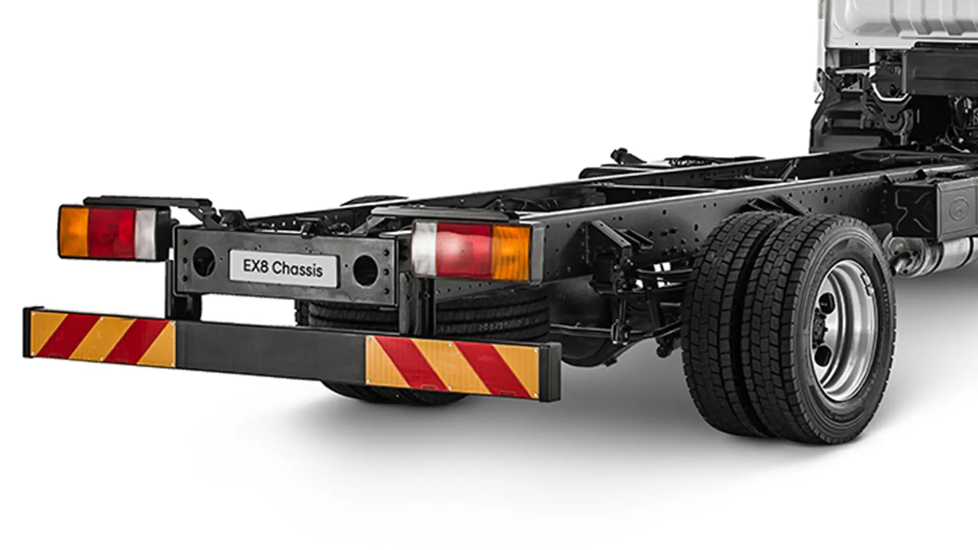 EX-8 Chassis Cab_Gallery 1920 x 1080 10