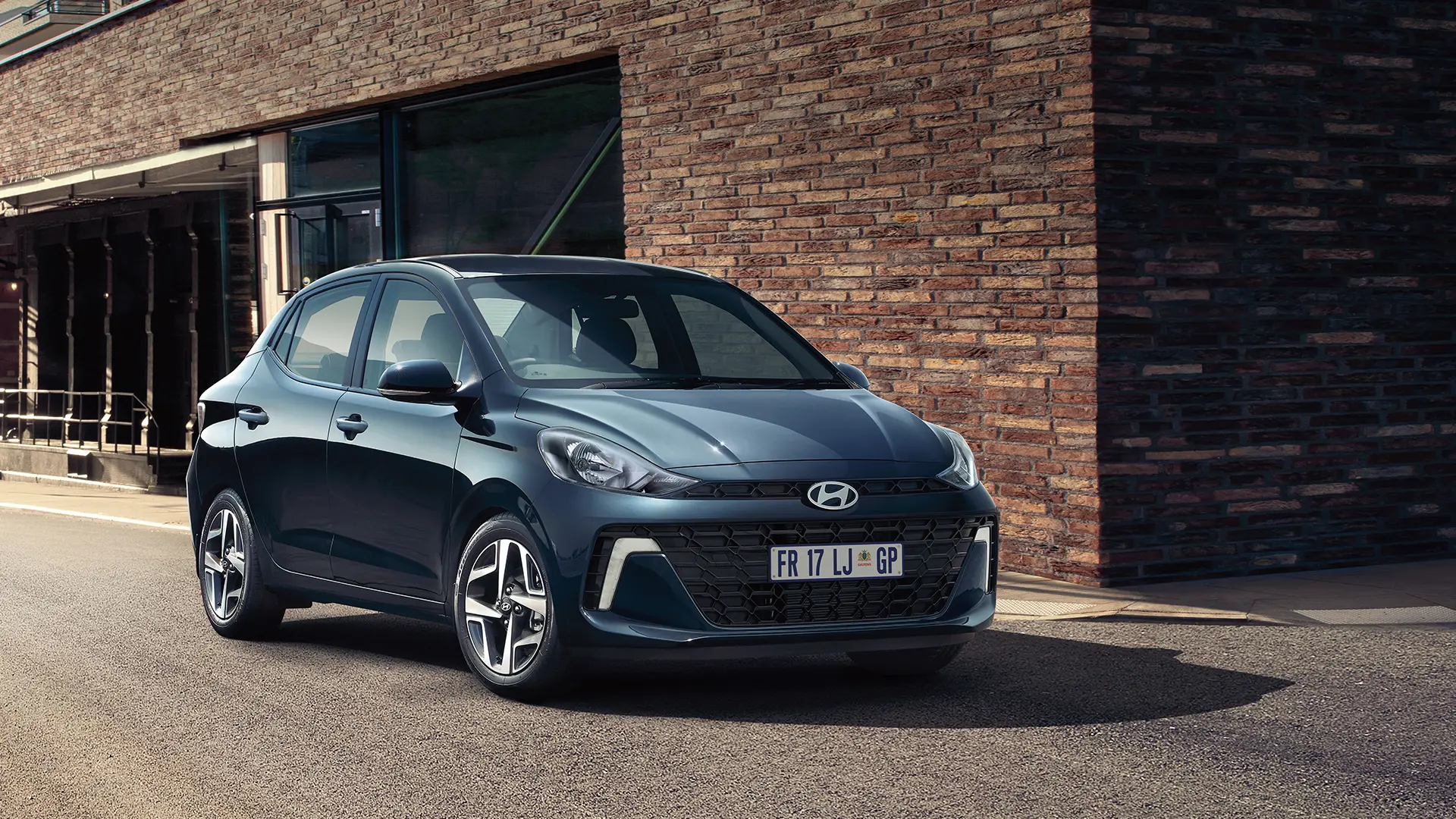 Grand i10 Sedan_Gallery 1920 x 1080 1