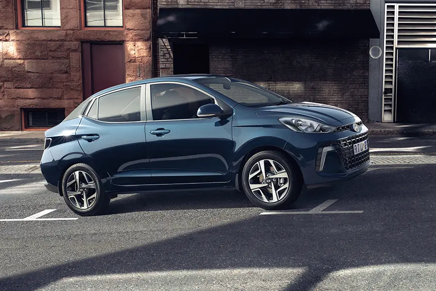 Grand i10 Sedan_Performance 900 x 600 Smooth Pull-off