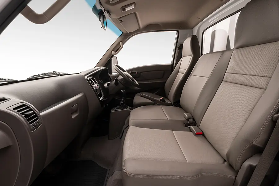 H-100 Chasis Cab_Interior 900 x 600 Comfortable Seats