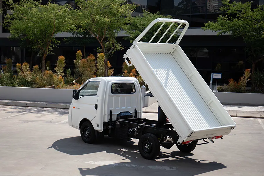 H-100 Tipper Performance 900 x 600 Hydraulic Tipper