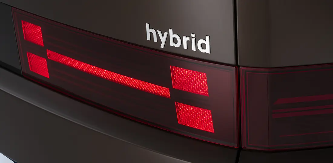 Santa Fe Exterior 1100 x 540 H headlamps back