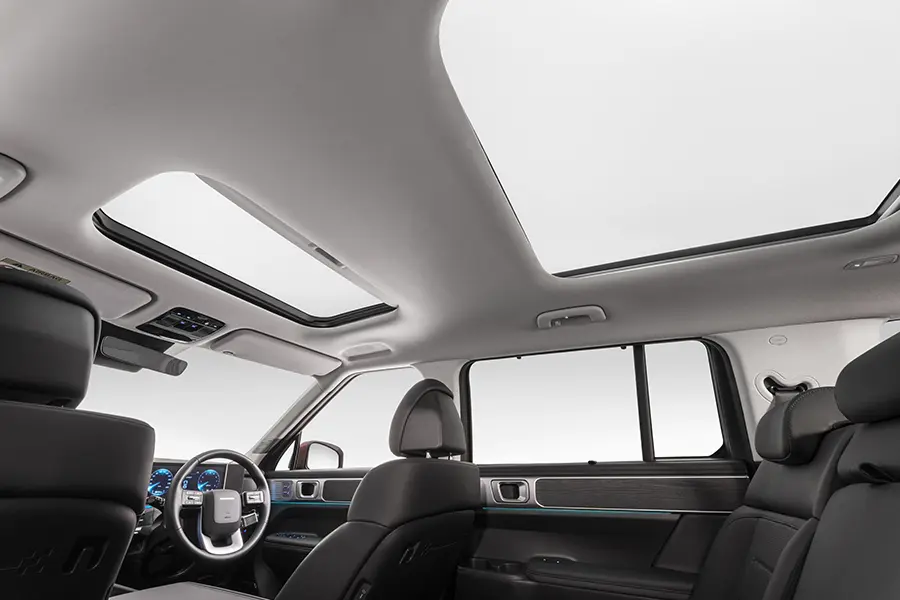 Santa Fe_Interior 900 x 600 Dual Sunroof
