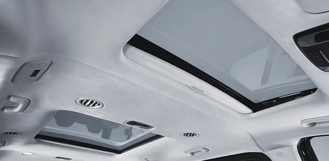 STARIA_Exterior 1100x540 Sunroof
