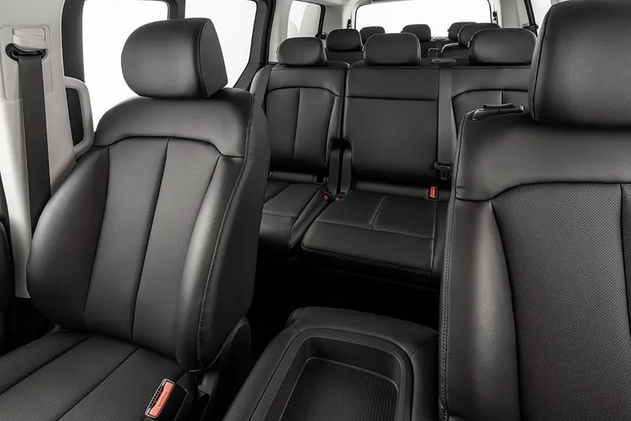 STARIA_Interior 900x600 Passenger Capacity