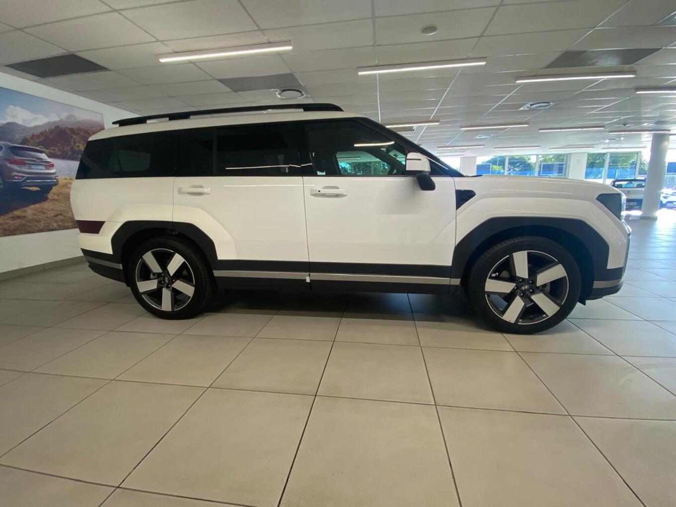 2026 Hyundai SANTE FE image 3