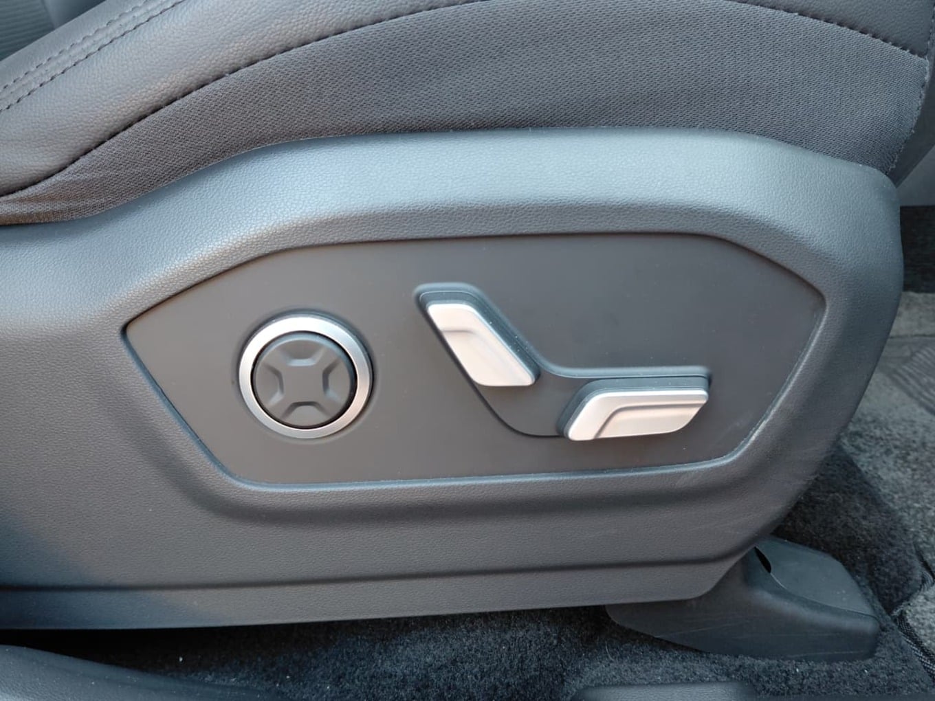2026 Hyundai SANTE FE image 9