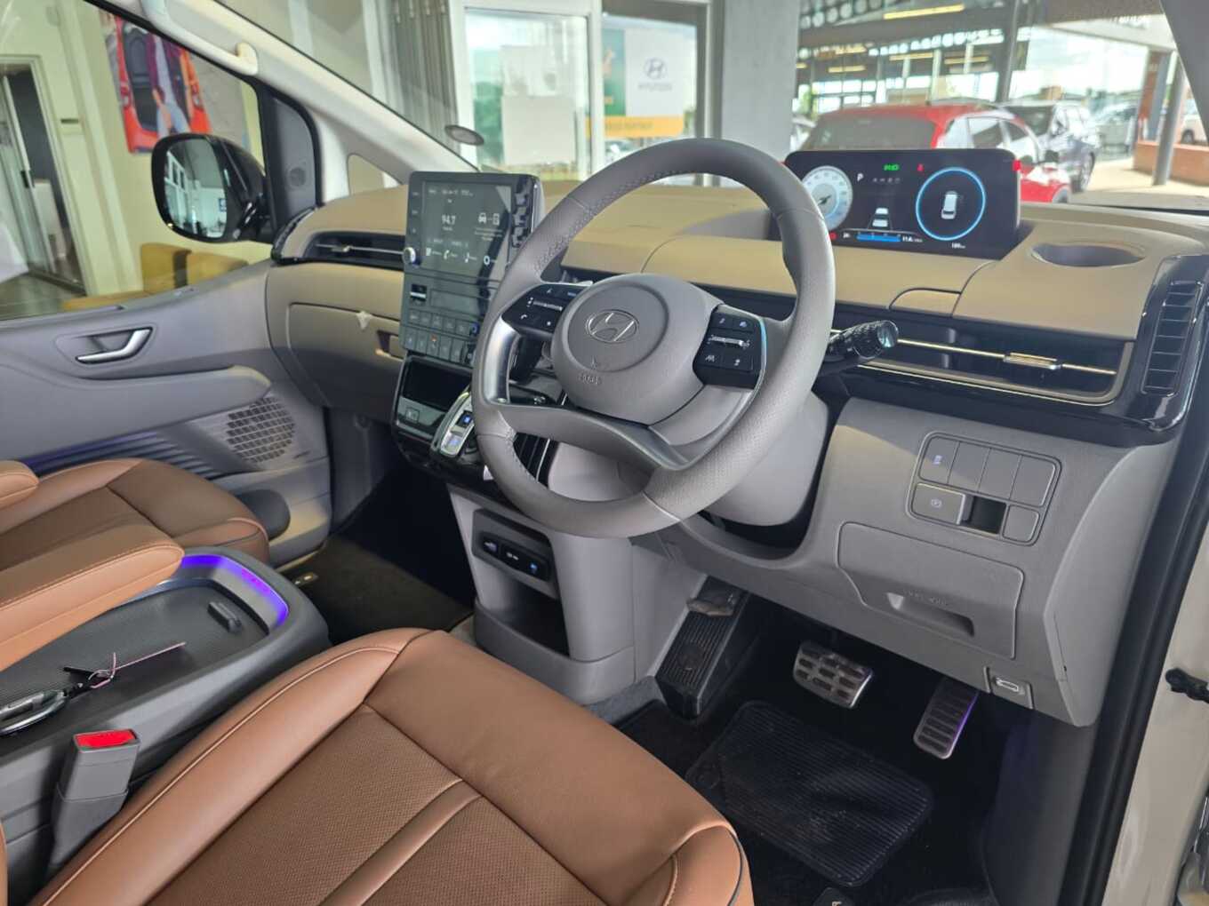 2026 Hyundai STARIA image 17