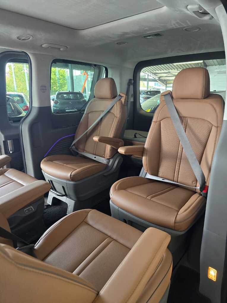 2026 Hyundai STARIA image 11