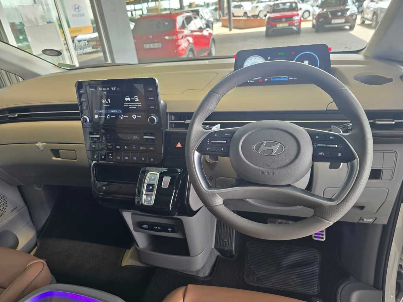 2026 Hyundai STARIA image 14