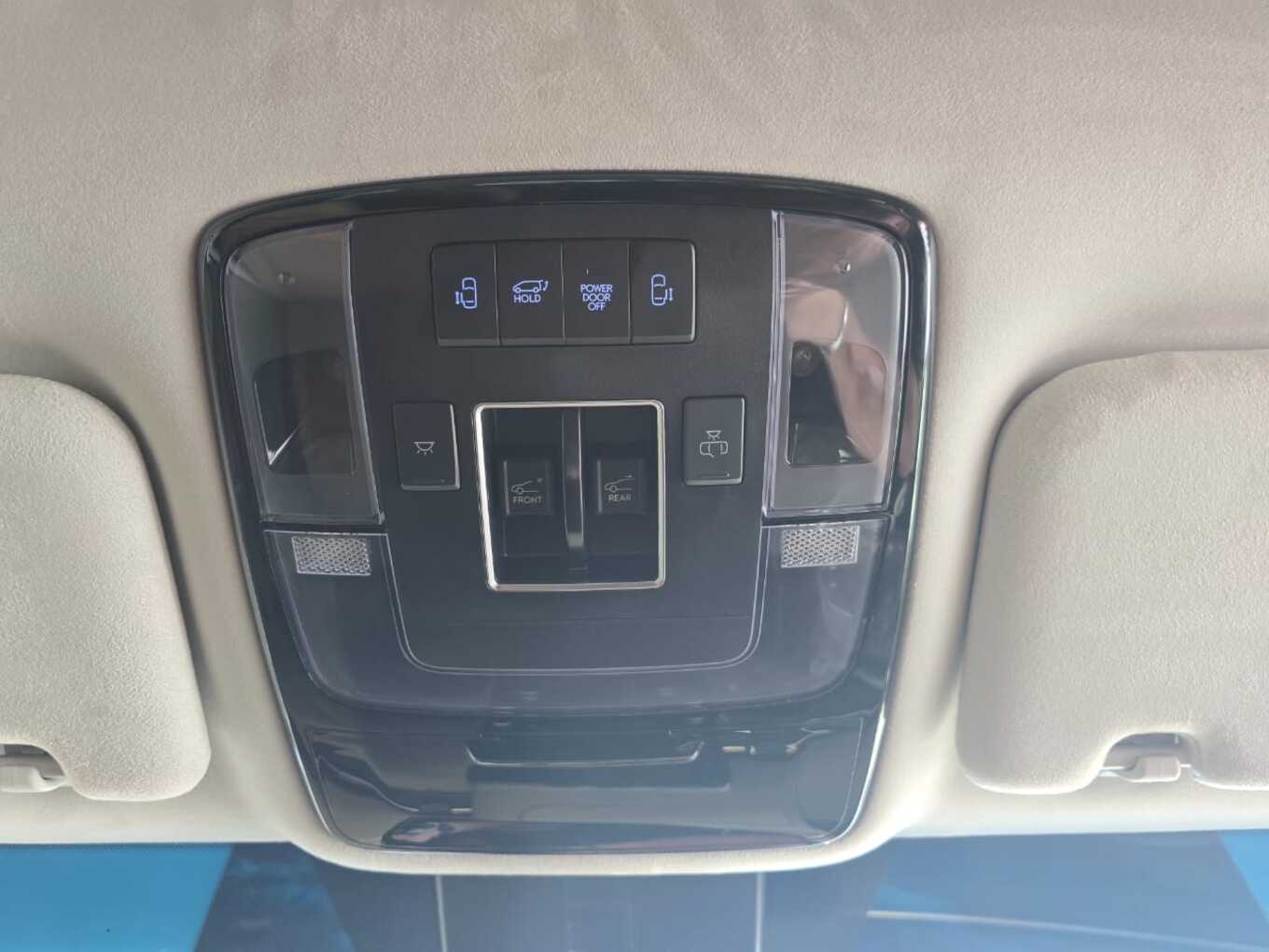 2026 Hyundai STARIA image 13