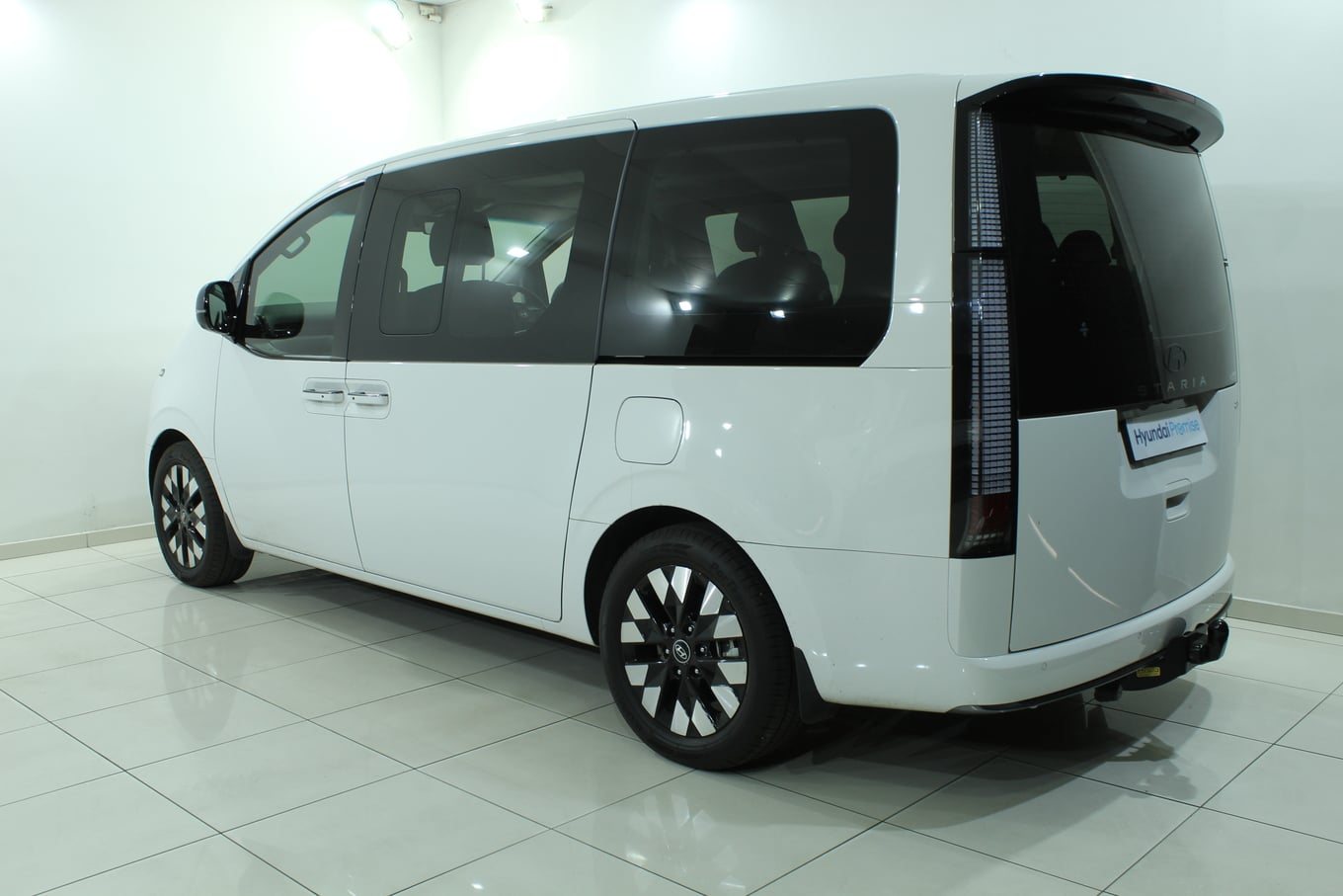 2026 Hyundai STARIA image 5