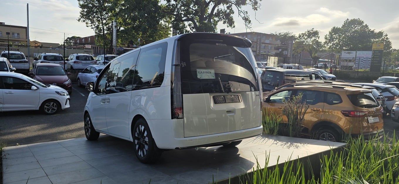 2026 Hyundai STARIA image 6