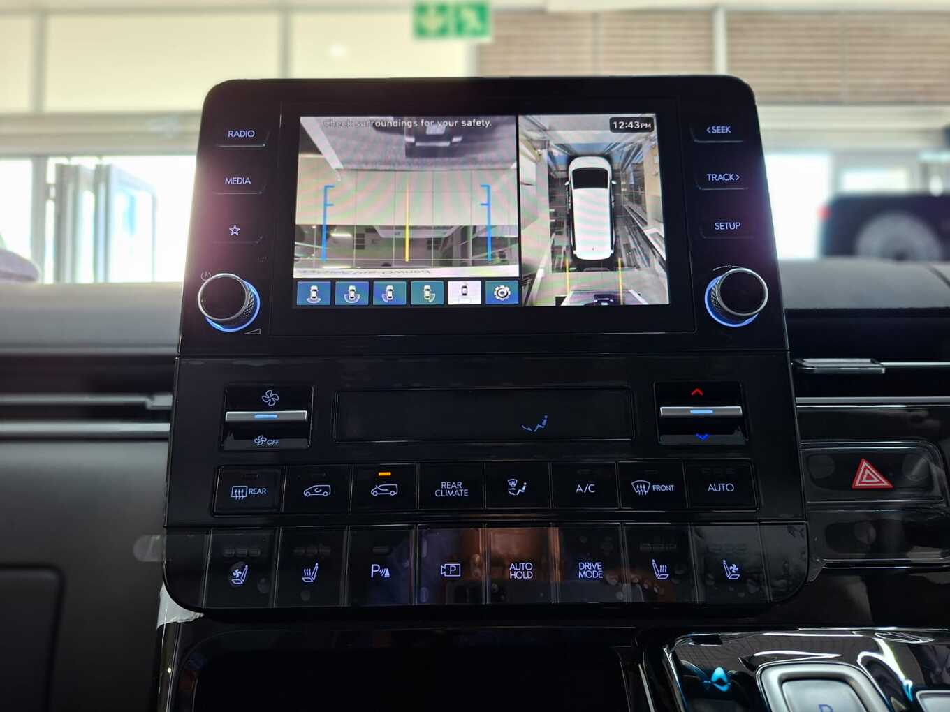 2026 Hyundai STARIA image 12