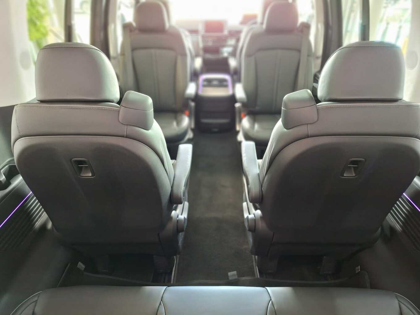 2026 Hyundai STARIA image 18