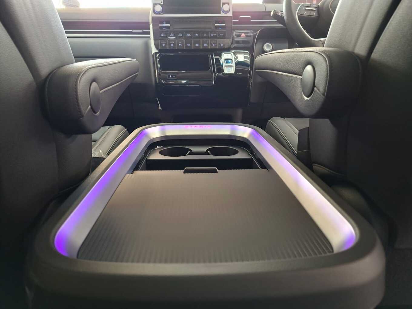 2026 Hyundai STARIA image 16