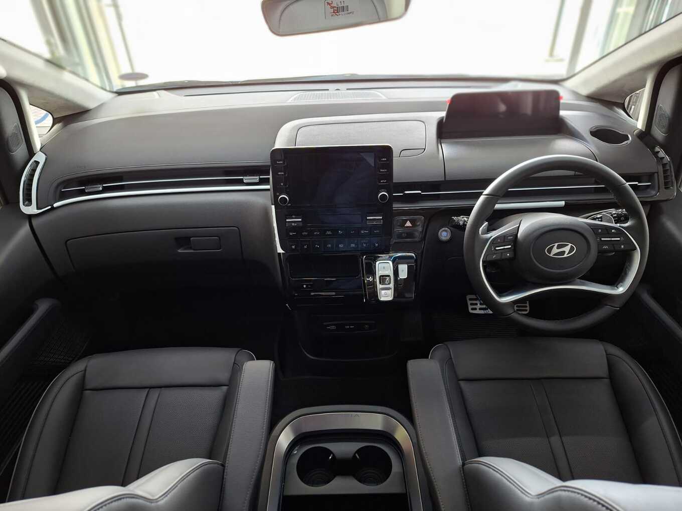 2026 Hyundai STARIA image 10