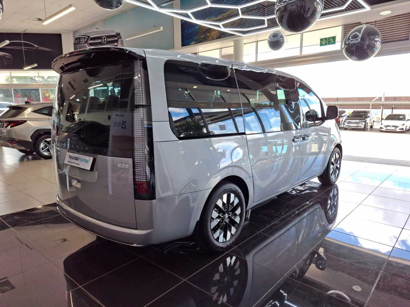 2026 Hyundai STARIA image 6
