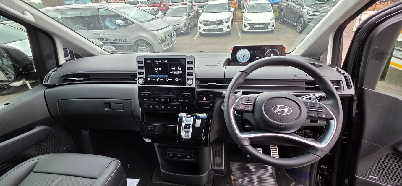2026 Hyundai STARIA image 16