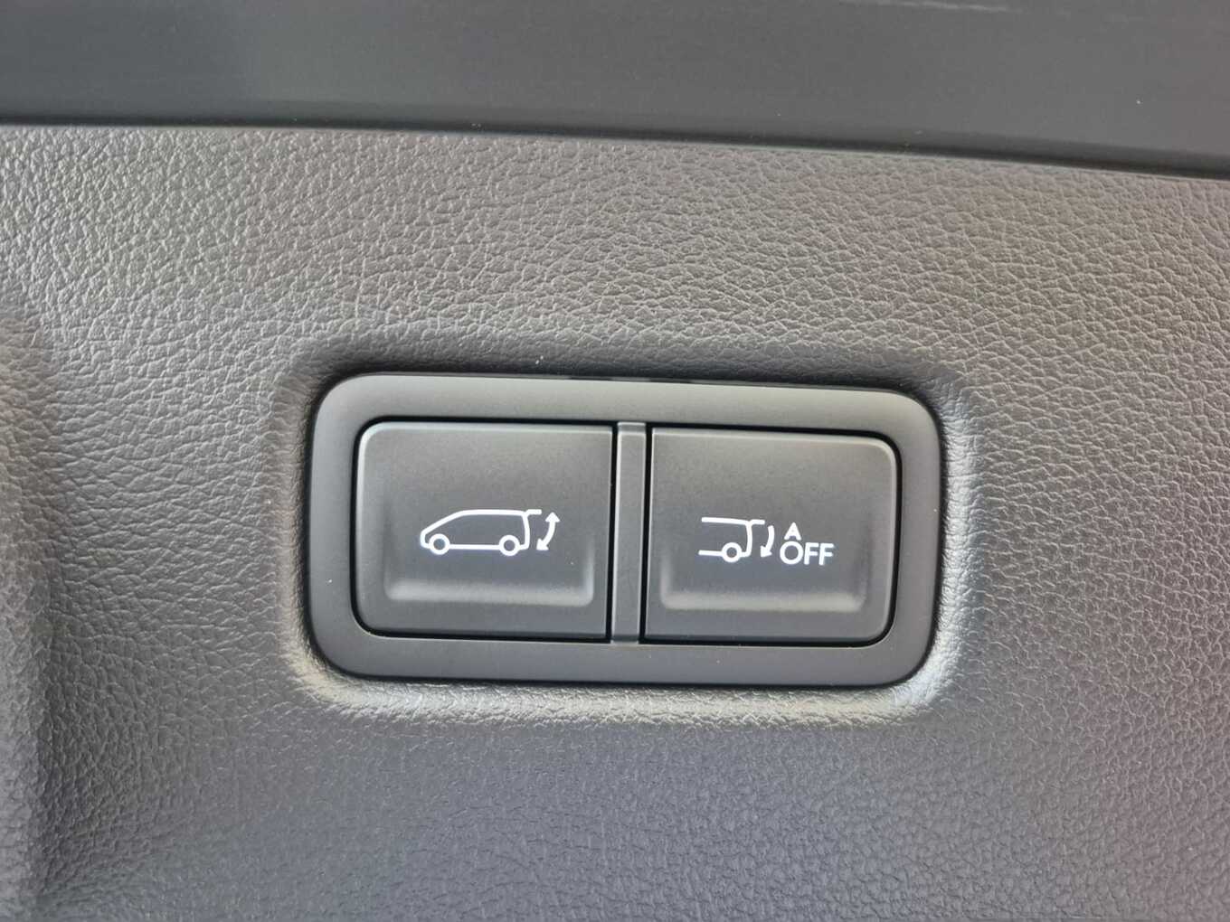2026 Hyundai STARIA image 22