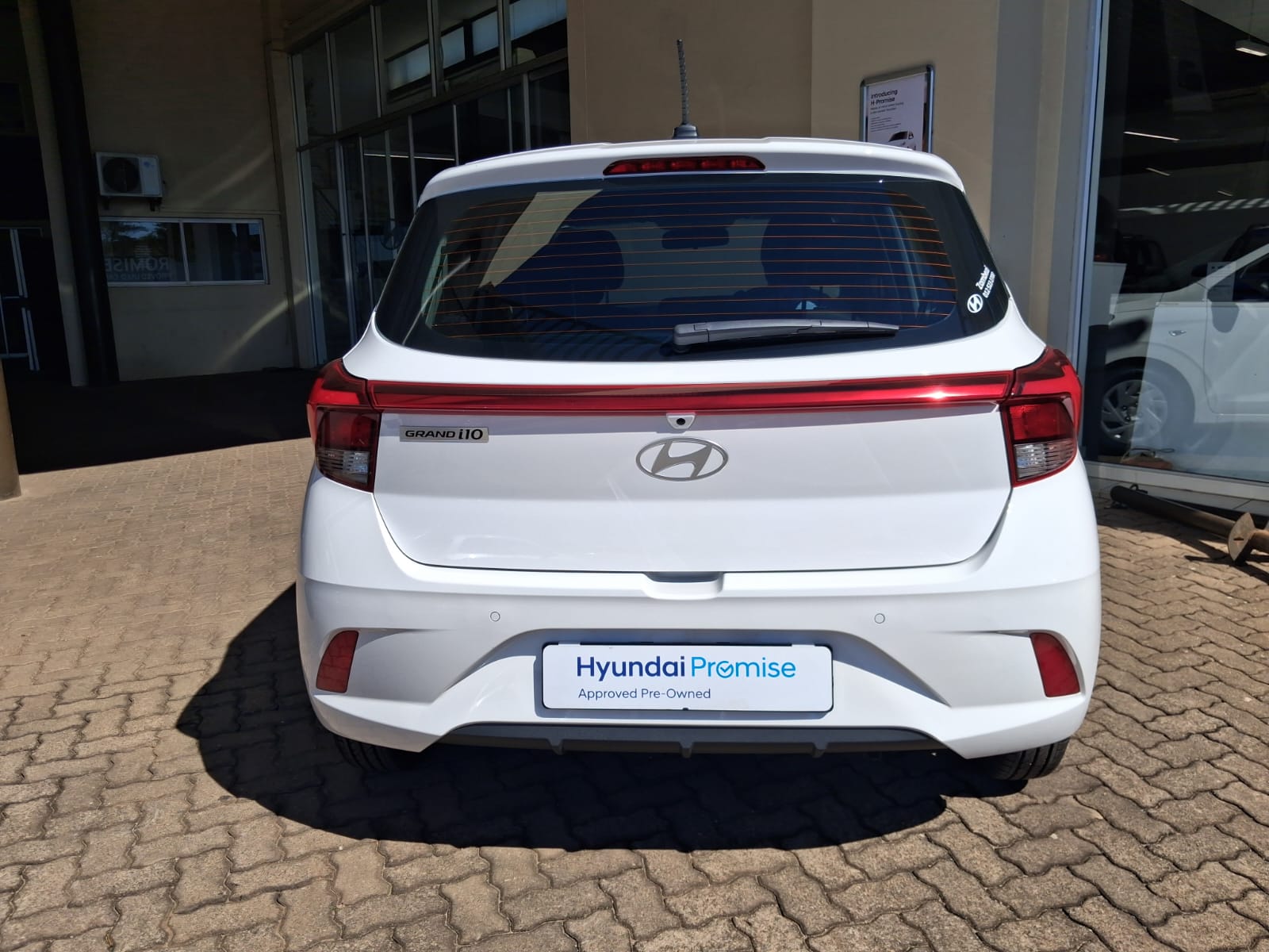 2025 HYUNDAI GRAND i10 1.0 PREMIUM M/T MY24 thumbnail 7