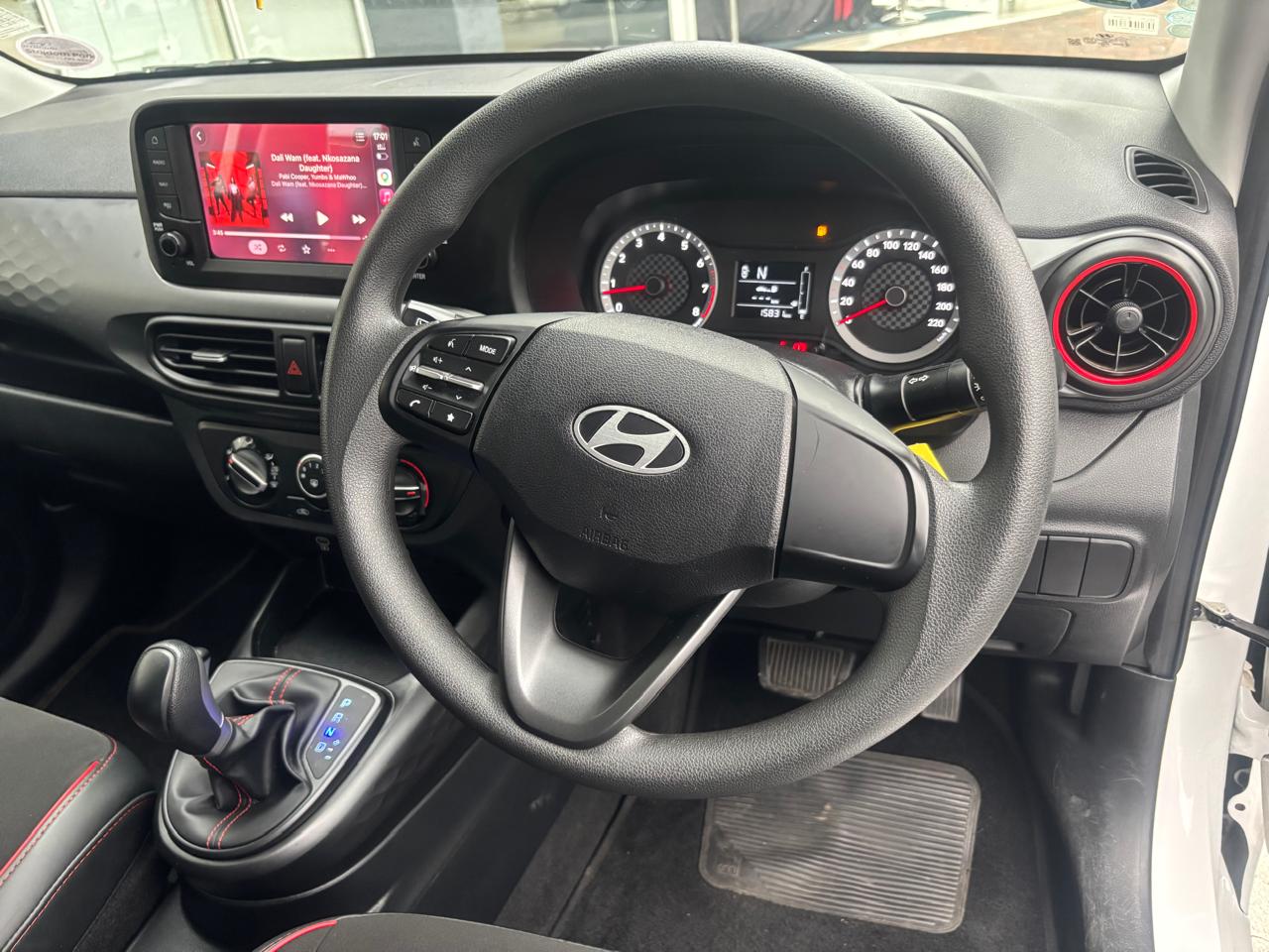 2025 HYUNDAI GRAND i10 1.2 PREMIUM A/T MY24 thumbnail 6