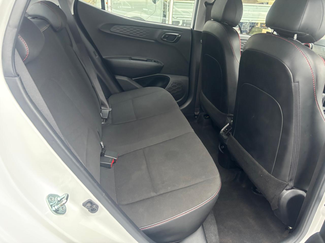 2025 HYUNDAI GRAND i10 1.2 PREMIUM A/T MY24 thumbnail 3
