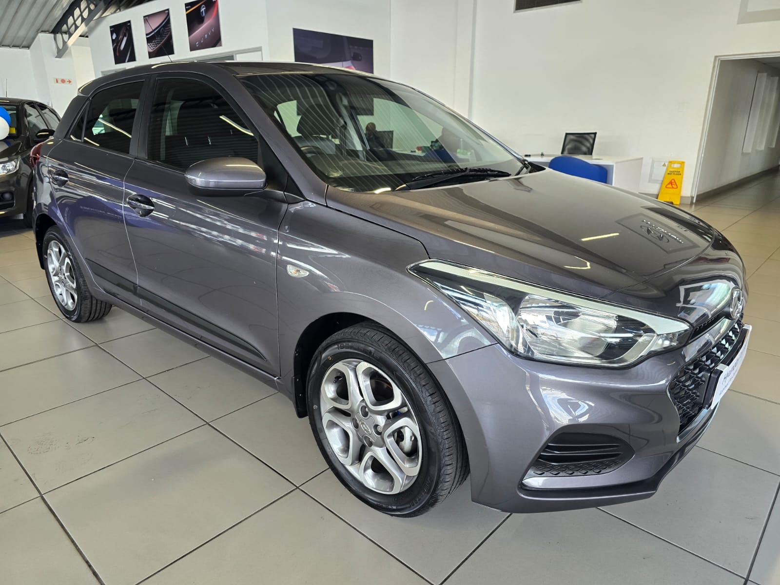 2019 HYUNDAI i20 1.2 FLUID M/T MY18 image 1