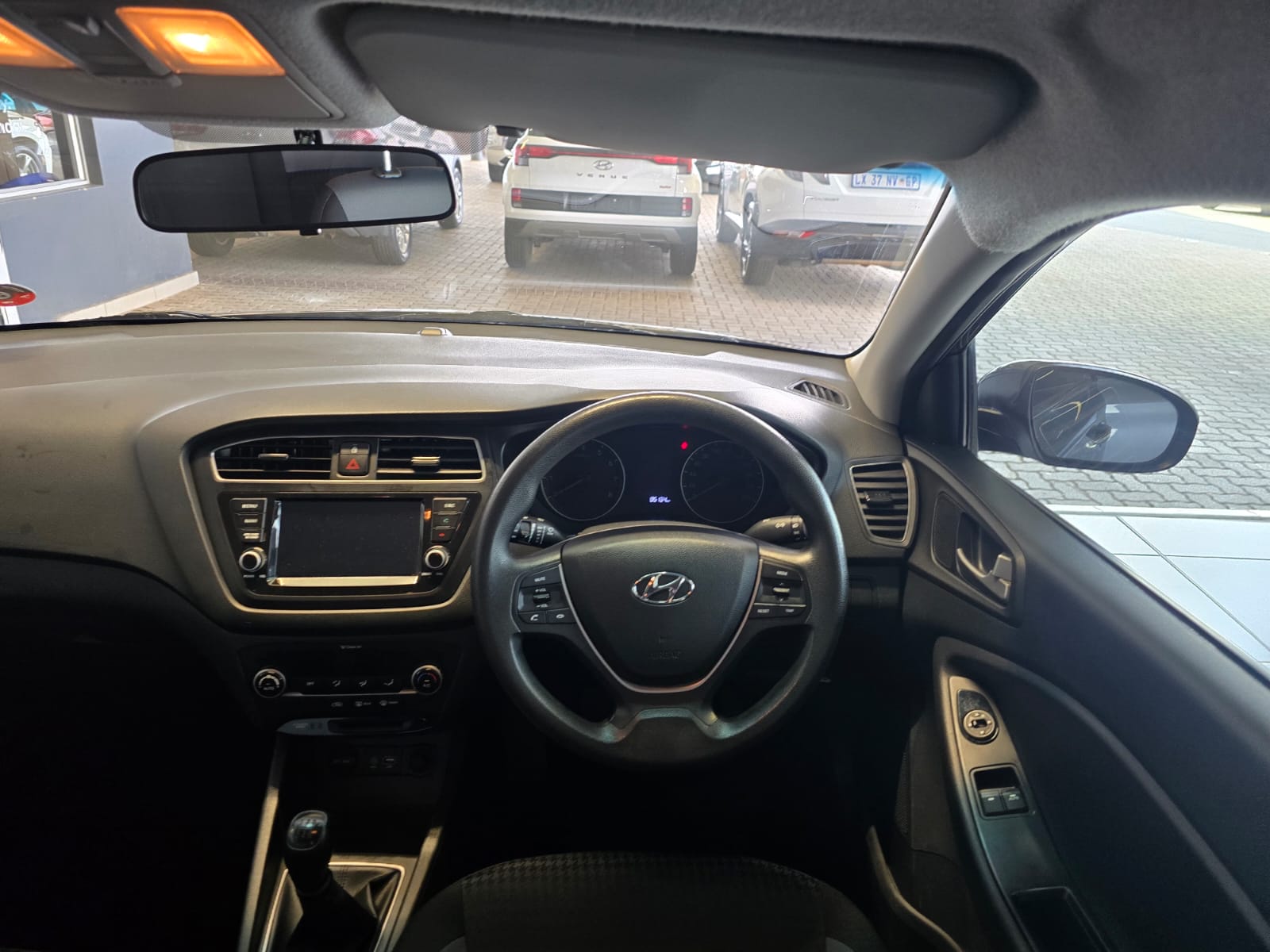 2019 HYUNDAI i20 1.2 FLUID M/T MY18 thumbnail 9
