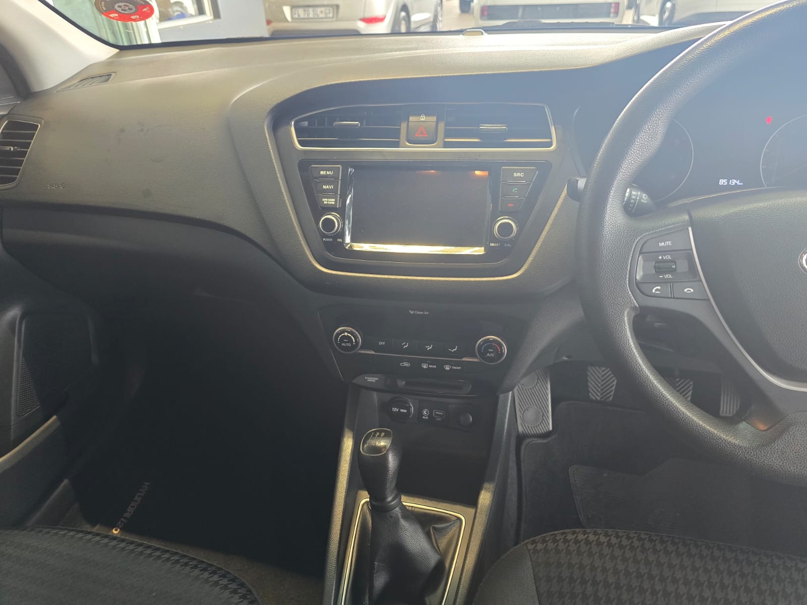 2019 HYUNDAI i20 1.2 FLUID M/T MY18 thumbnail 10