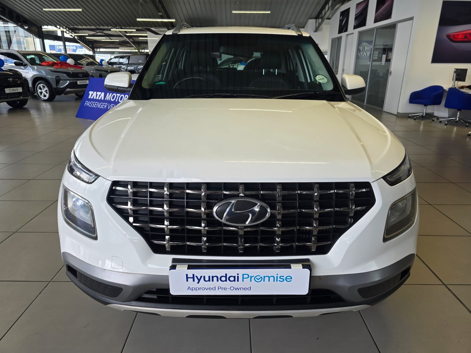 2022 HYUNDAI VENUE 1.0 TGDI FLUID DCT thumbnail 2
